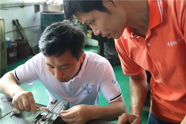 深圳博騰納塑膠模具廠——13年技術沉淀、鑄就獨+工藝技術